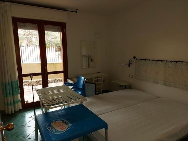 #12269 Albergo con piscina e pertinenze in vendita - foto 17