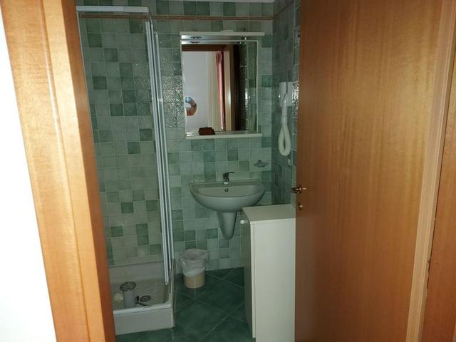 #12269 Albergo con piscina e pertinenze in vendita - foto 18