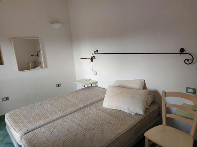 #12269 Albergo con piscina e pertinenze in vendita - foto 21