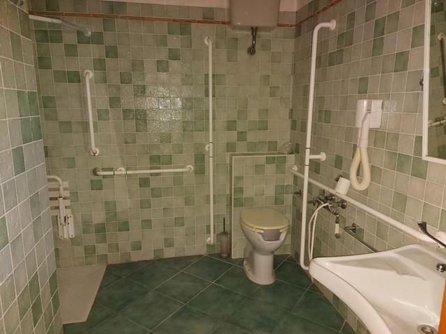 #12269 Albergo con piscina e pertinenze in vendita - foto 23