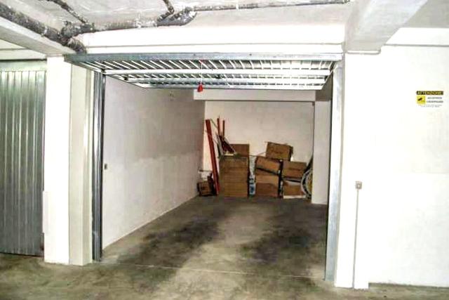 Garage in vendita