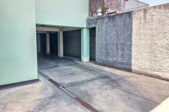 Garage in vendita