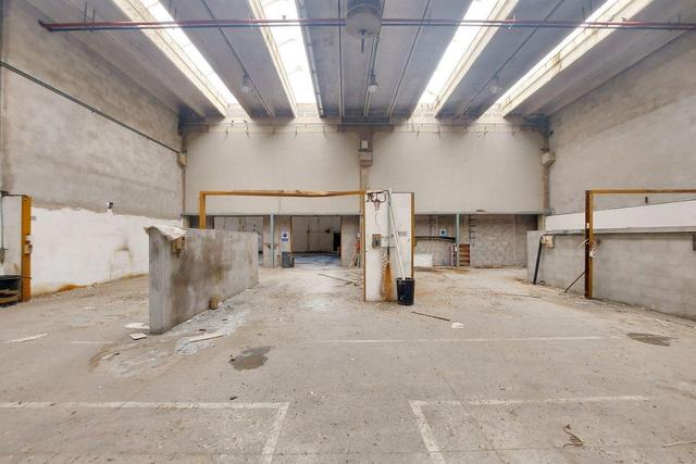 #23592 Complesso industriale con corte esclusiva in vendita - foto 15