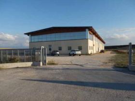 Capannoni artigianali in vendita