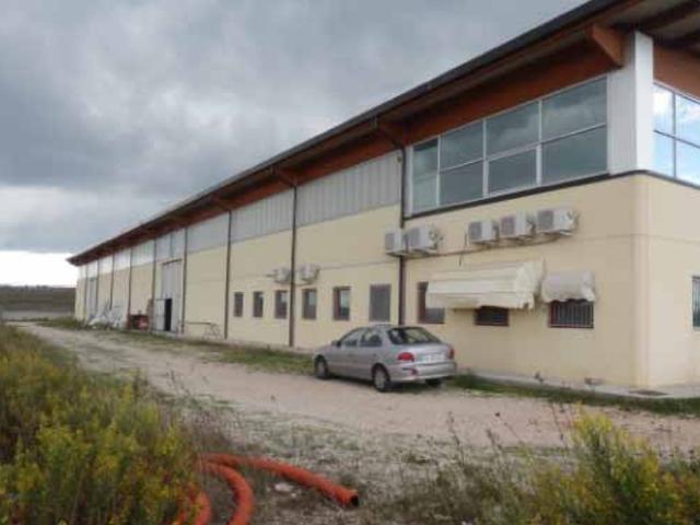 #2537572 Capannone con uffici e pertinenze in vendita - foto 3