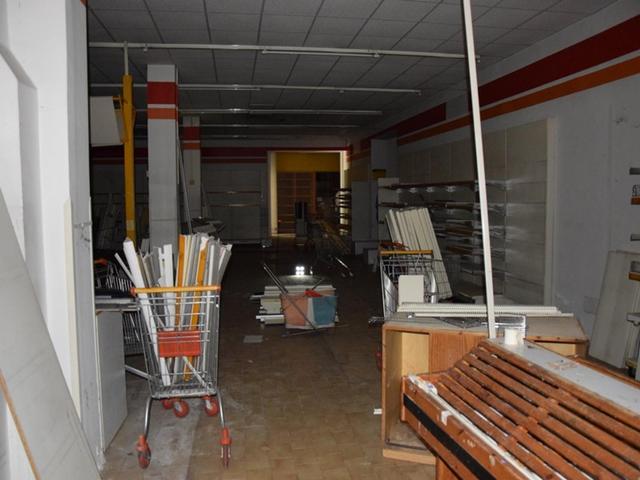 Complessi commerciali in vendita