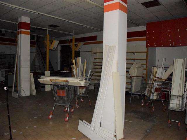 Complessi commerciali in vendita