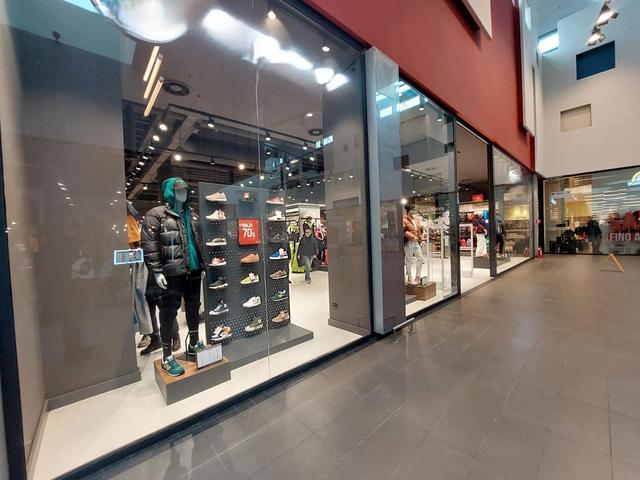 #25530 Locale commerciale a reddito in centro commerciale in vendita - foto 2