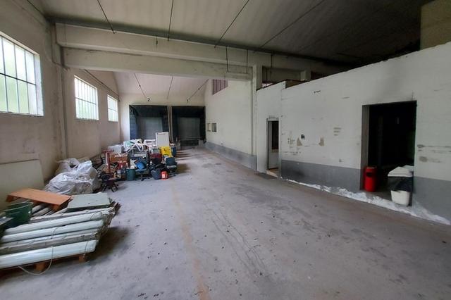 #15887 Complesso industriale con uffici e terreno in vendita - foto 4