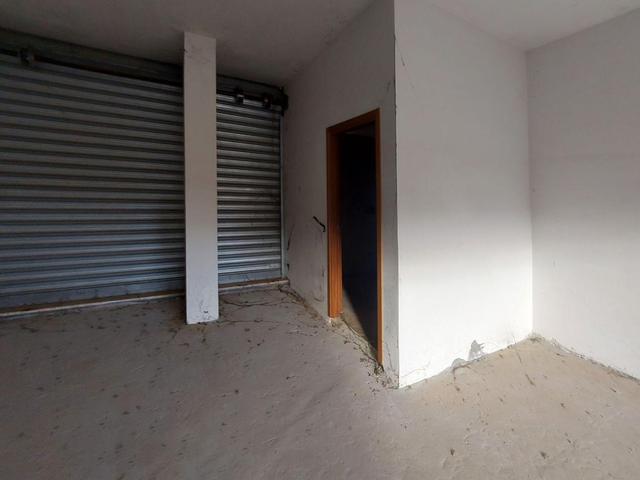 #24332 Negozio al grezzo con corte esclusiva e cantina  (sub 3) in vendita - foto 12
