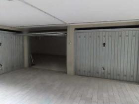 Garage in vendita