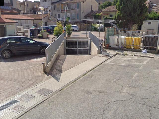 Garage in vendita