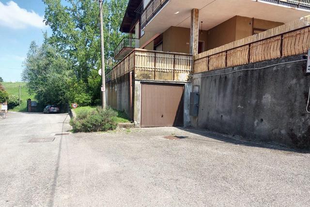 Garage in vendita