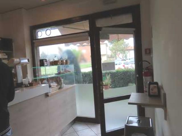 Negozi in vendita