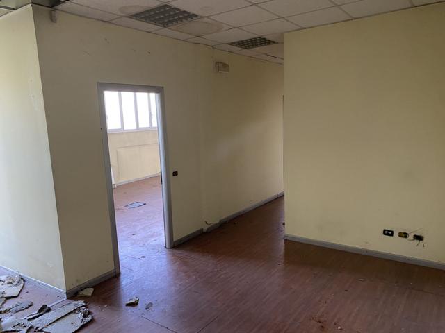 #2537940 Due uffici con ampio piazzale comune in vendita - foto 7