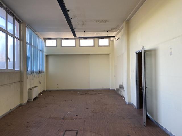 #2537940 Due uffici con ampio piazzale comune in vendita - foto 8