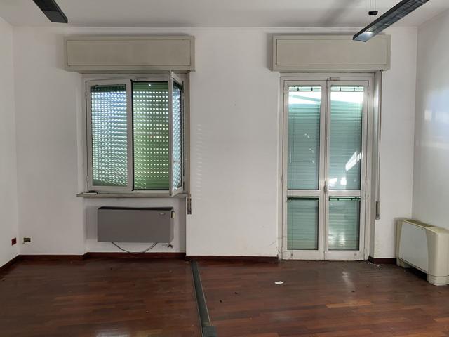 Grandi dimensioni in vendita