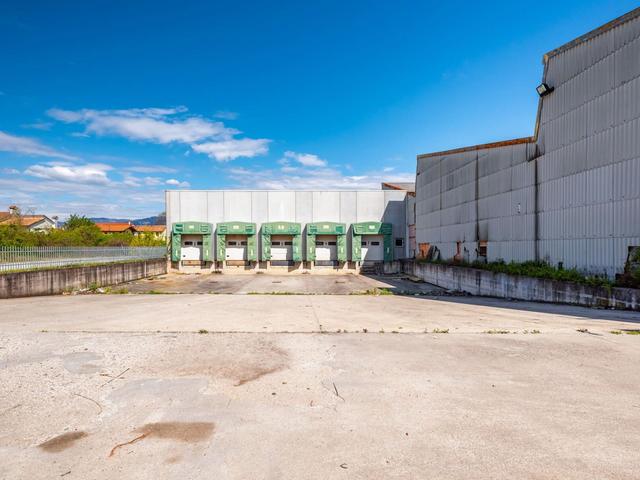 #2537519 Capannone industriale a Loira in vendita - foto 2