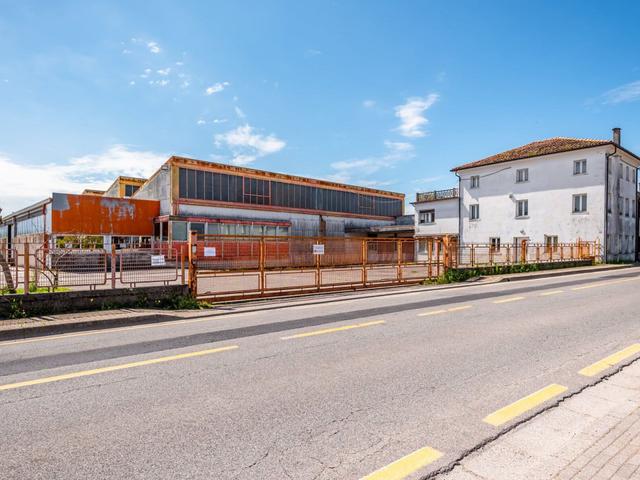 #2537519 Capannone industriale a Loira in vendita - foto 3