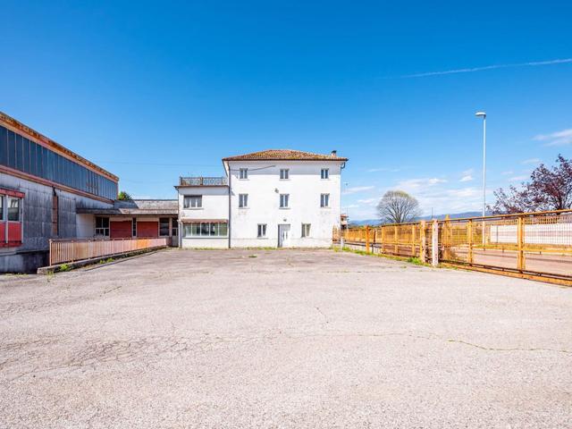 #2537519 Capannone industriale a Loira in vendita - foto 4