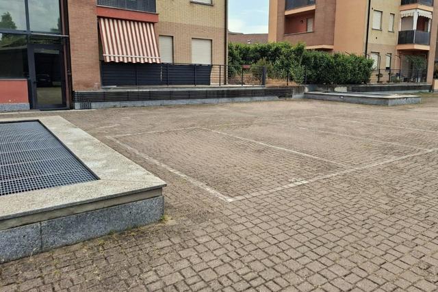 Posti auto in vendita