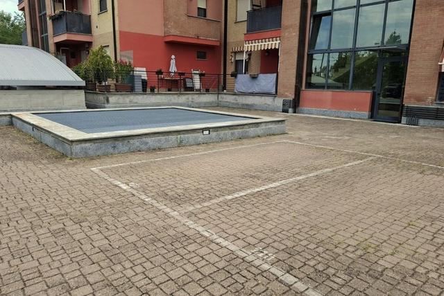 Posti auto in vendita