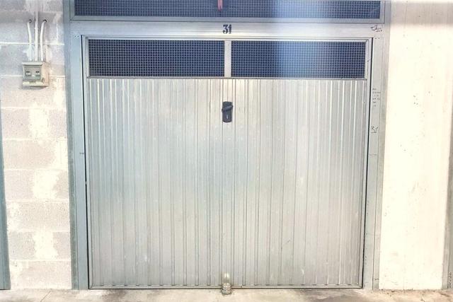 Garage in vendita