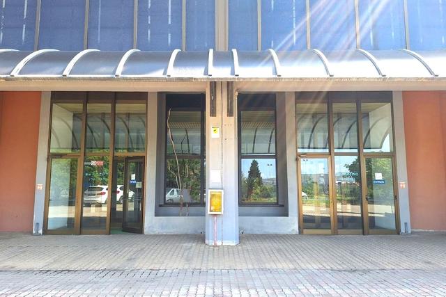 Magazzini in vendita