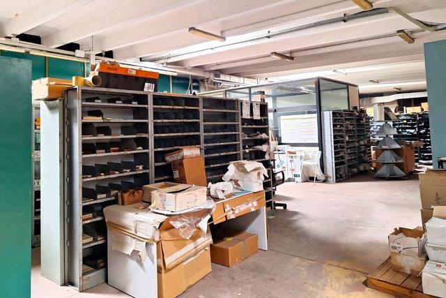 Magazzini in vendita