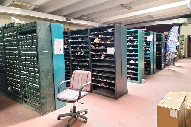 Magazzini in vendita