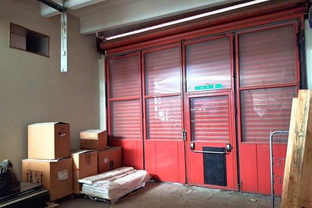 Magazzini in vendita