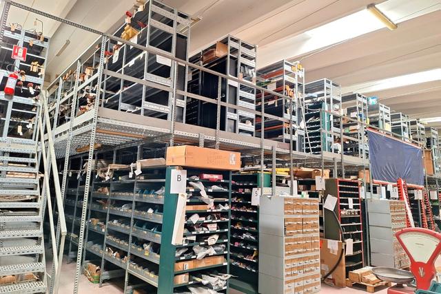 Magazzini in vendita