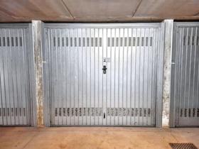 Garage in vendita