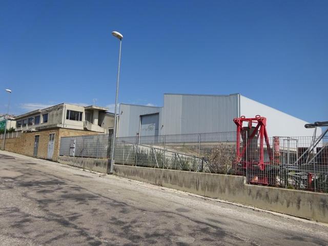 Stabilimenti produttivi in vendita