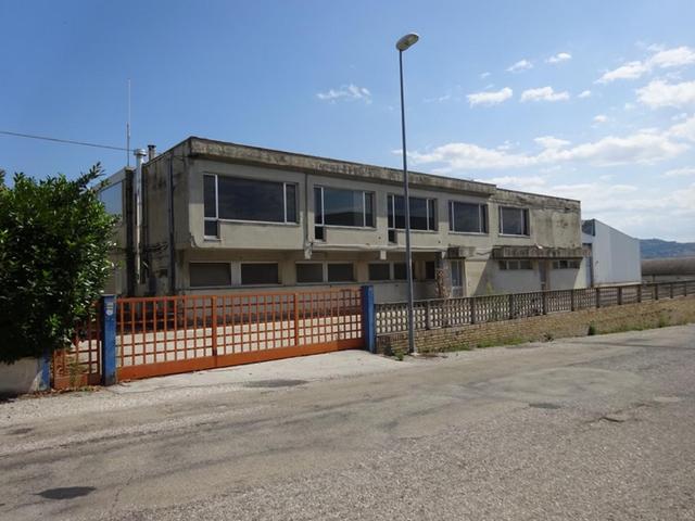 Stabilimenti produttivi in vendita