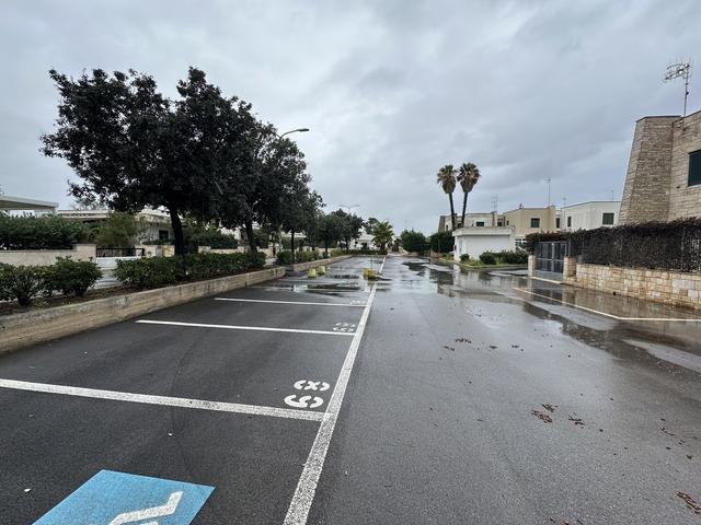 Posti auto in vendita