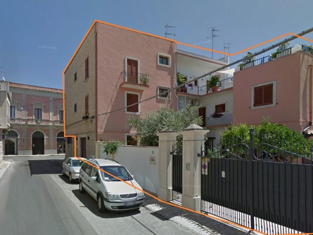 Palazzi in vendita