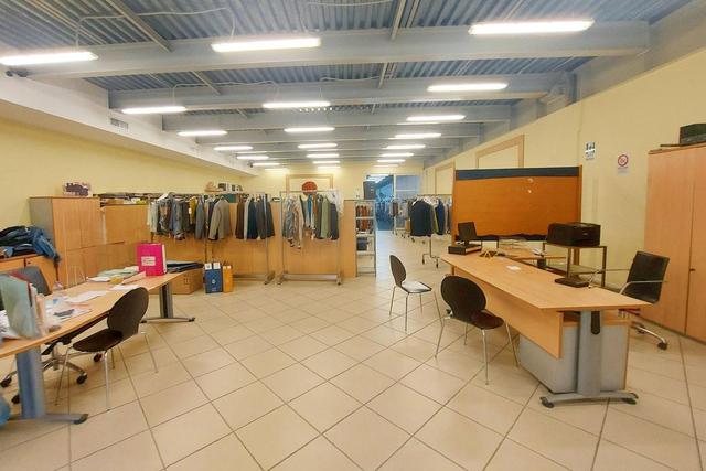 Stabilimenti produttivi in vendita