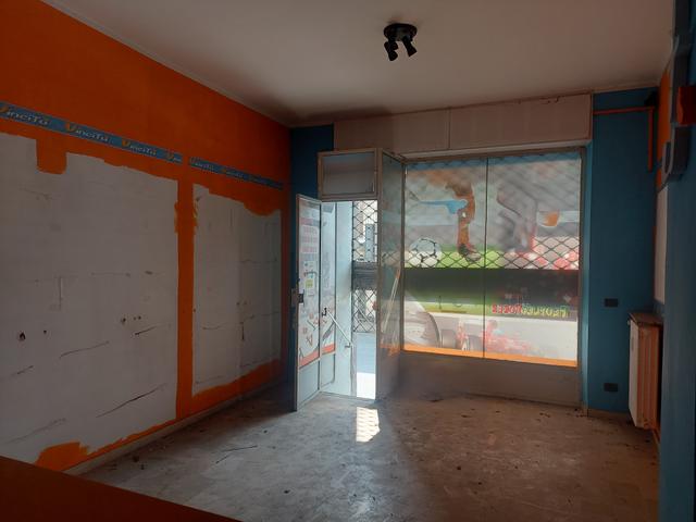 Negozi in vendita