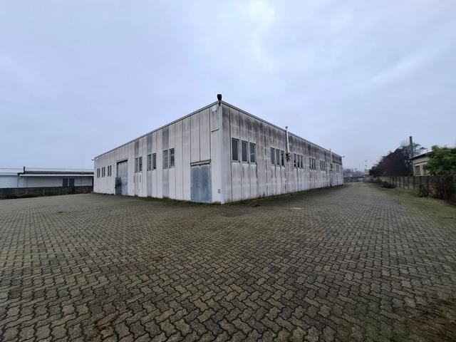 #2537818 Capannone con uffici e corte in vendita - foto 8