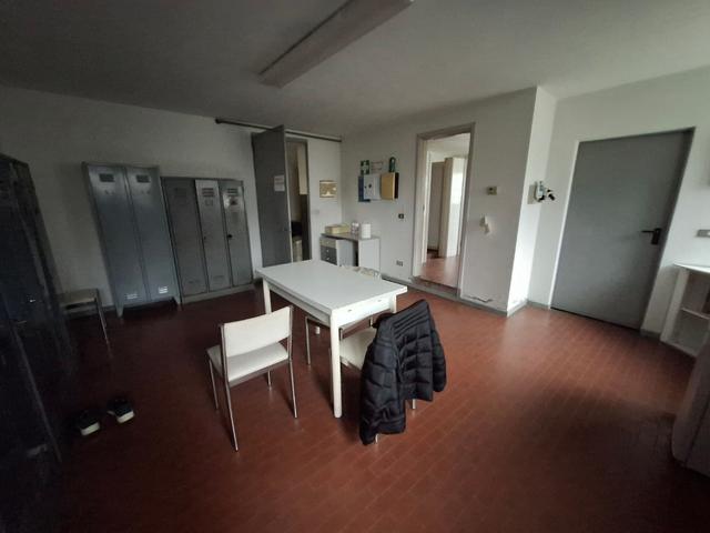 #2537818 Capannone con uffici e corte in vendita - foto 12