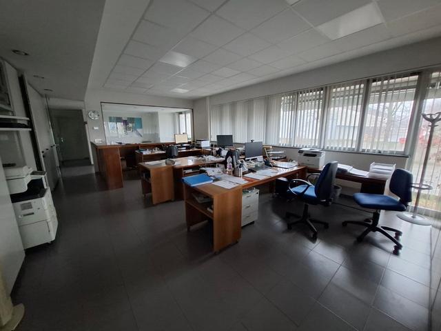 #2537818 Capannone con uffici e corte in vendita - foto 22