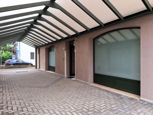 #23908 Negozio al piano terra in complesso condominiale in vendita - foto 3