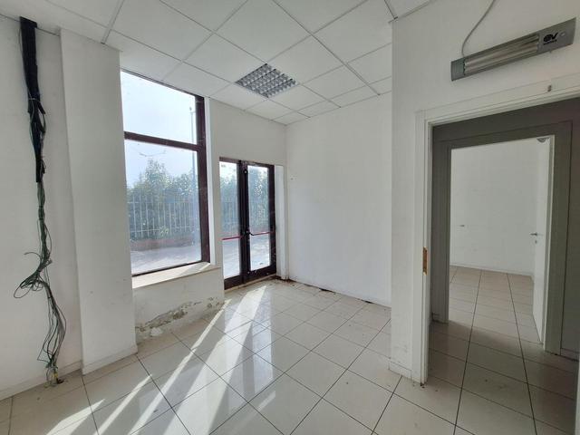 #22973 Locale commerciale con garage (sub 43) in vendita - foto 10