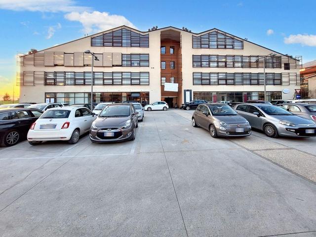 #22973 Locale commerciale con garage (sub 43) in vendita - foto 9