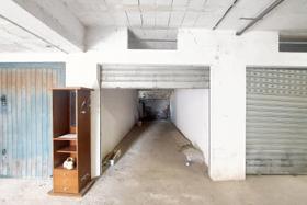 Garage in vendita