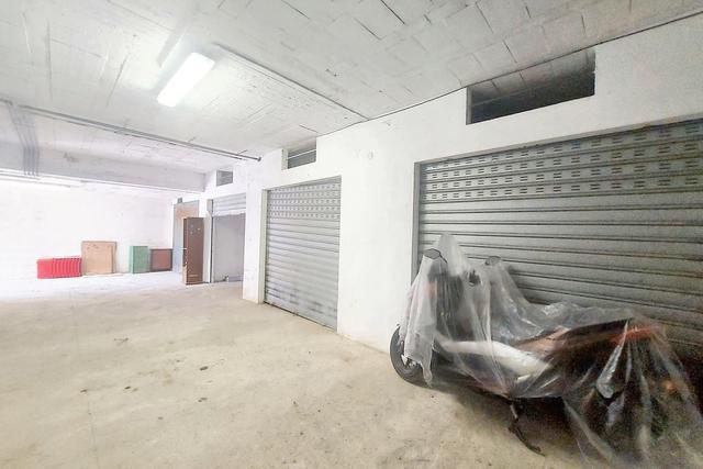 Garage in vendita