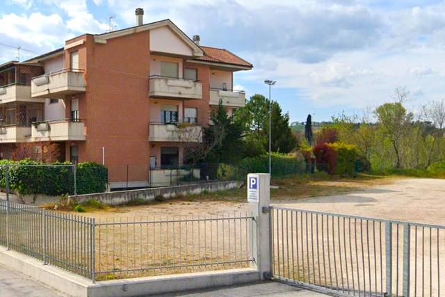 #24120 Area urbana a verde sul retro di palazzina in vendita - foto 4