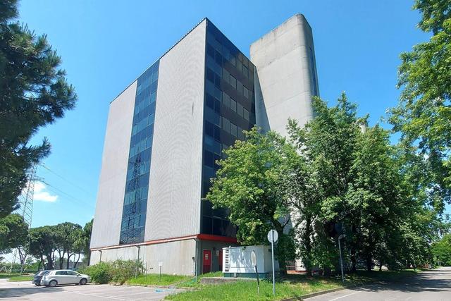 #23912 Porzione di complesso direzionale e terziario in vendita - foto 2