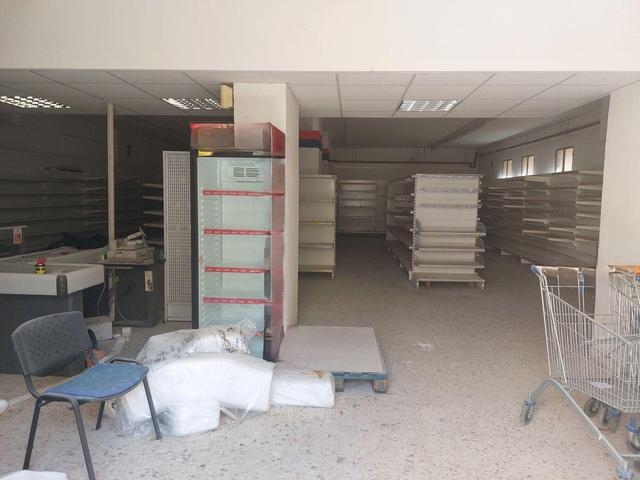 Negozi in vendita